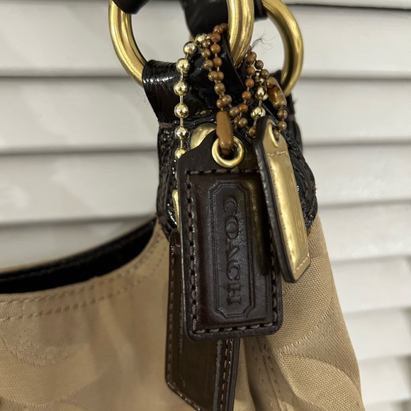 Vintage Coach F0973-14395 Beige and Dark Brown Shoulder Bag - Picture 3 of 16